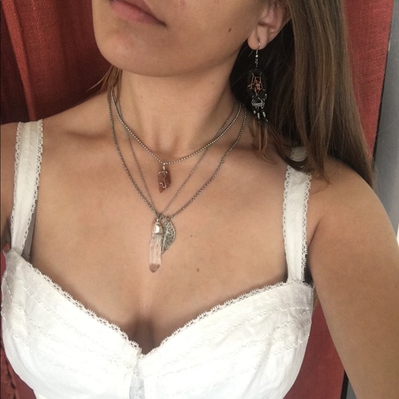 White sleeveless blouse - Picture 4 of 4